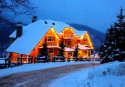 Luxurious - Remodeled - Upgraded  Summit Cap Mont Tremblant - Modern 5  Bedroom  - Cap Tremblant - Spacious 5 bedroom - Hot Tubs - Spa - Pool - Direct Shuttle to the Lifts