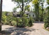 Resort Village Luxury 6 Bedroom - Den - Mont Tremblant - Private Hot Tub - Pool Table Room - TV Room