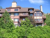 Algonquin Spacious 2 Bedroom - Ski- In Ski-Out Condo -  Overlooking Lac Tremblant & The Resort Village