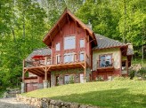 Chalet Lac Mercier- Tremblant Resort - Ultra Luxury Lake View Home - Games Room - Hot Tub - Entertainment System